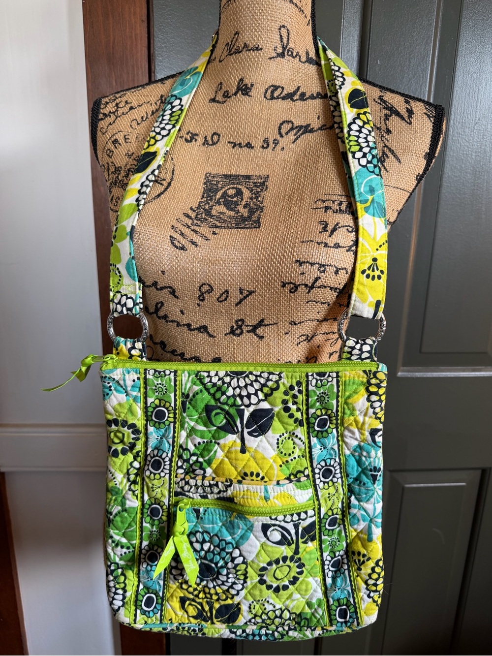 Vera Bradley Limes Up Quilted Crossbody in Green, Aqua & Black. Multiple pockets